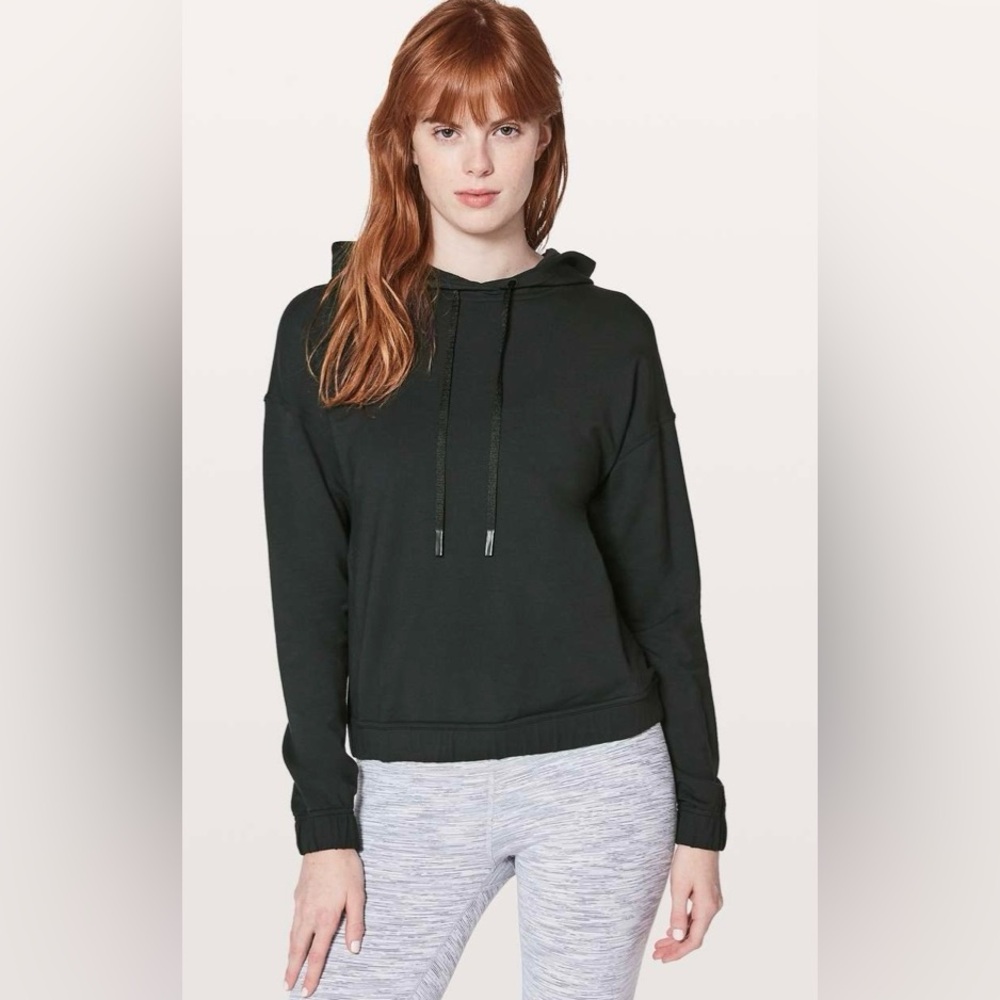 Lululemon Twisted and Tucked Pullover Hoodie Jacket in Black Size 4